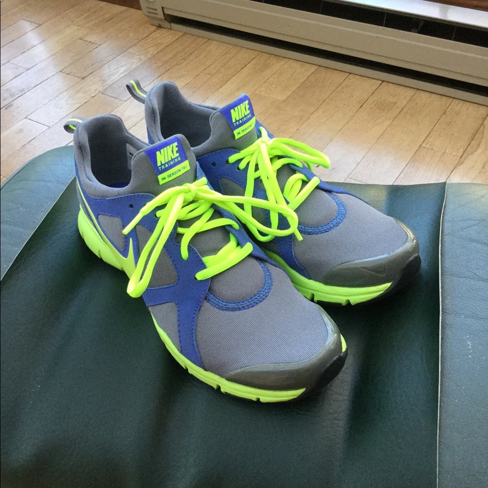 NIKE Women’s Training TR2 Sneakers